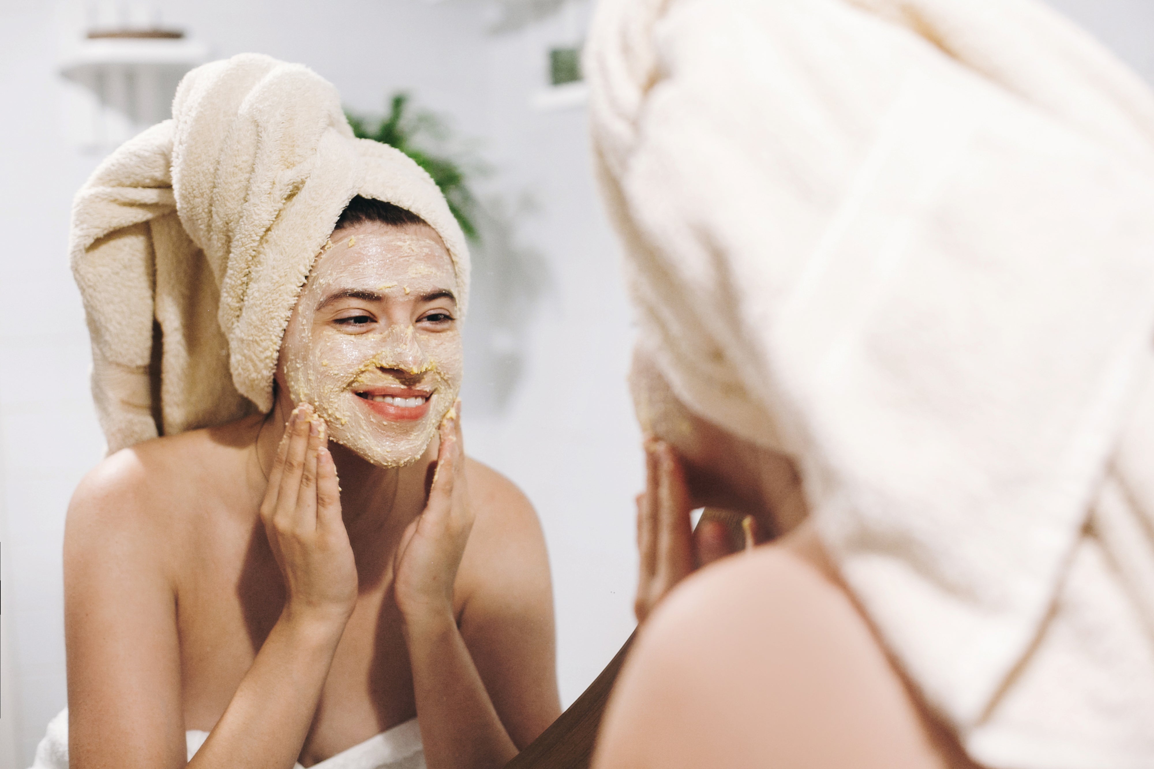 Dry Skin? A Hydrating Face Mask Is Just What the Derm Ordered